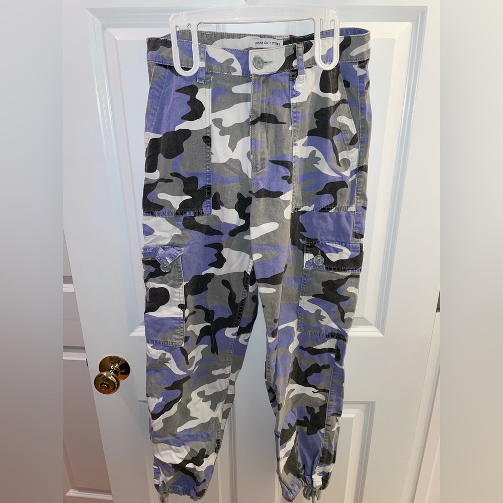 Urban Outfitters Cargo Pants - Size US 6 (Medium)